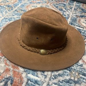 Leather/Suede hat